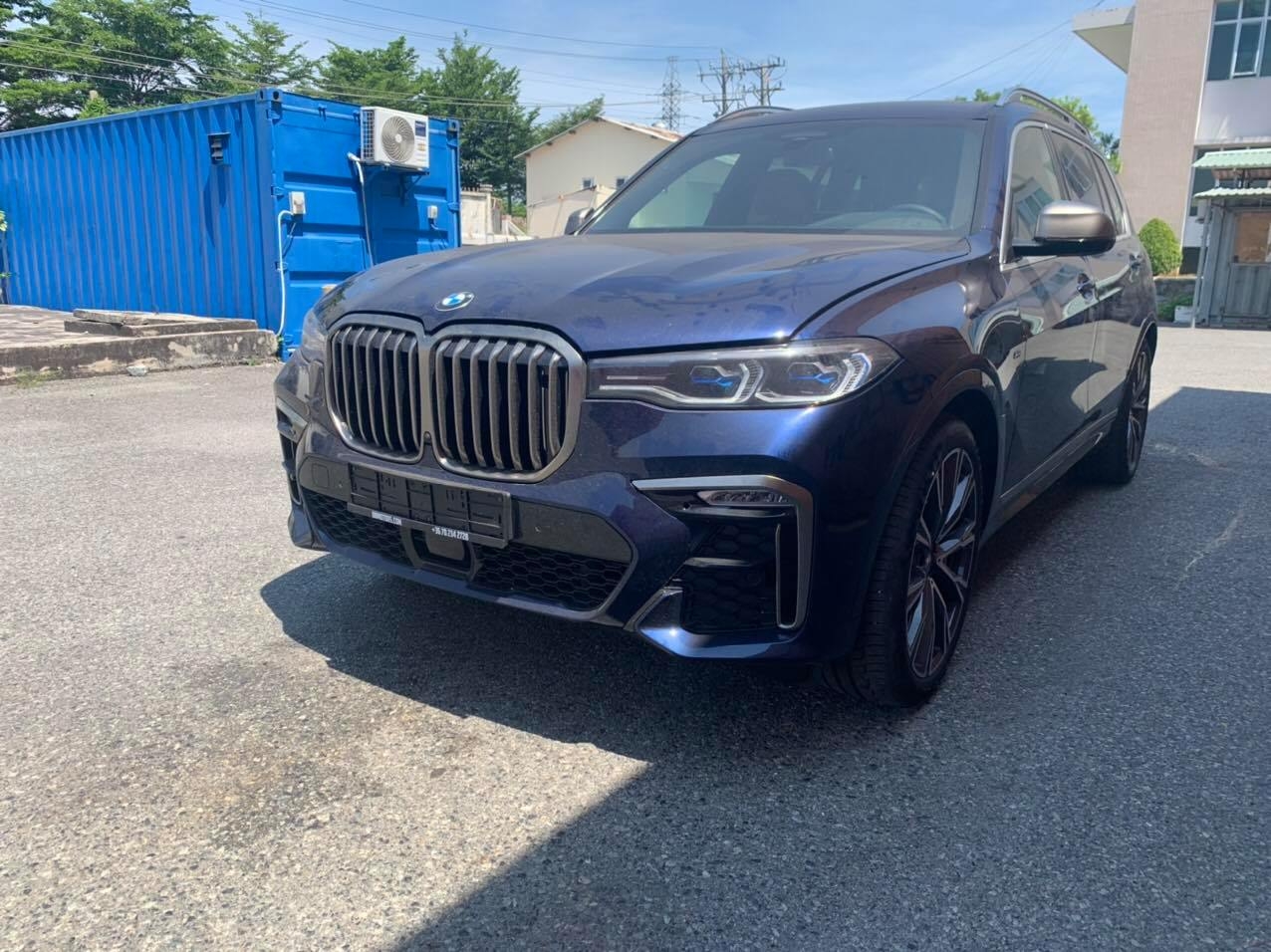 BMW X7 M50i có mặt tại Việt Nam với giá trên 10 tỷ đồng