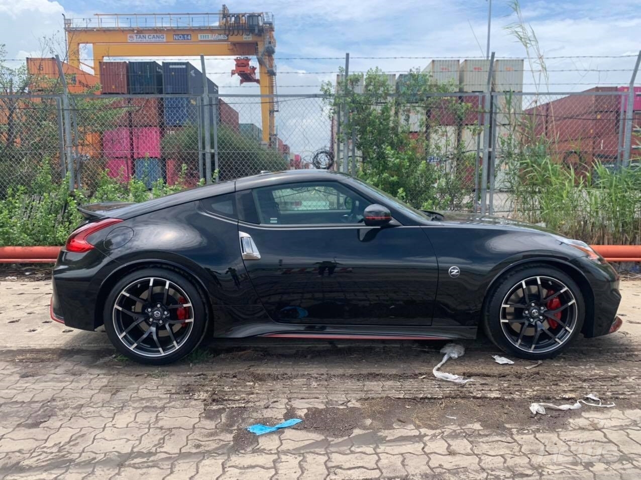 Nissan 370Z bản Nismo, mạnh 350 mã lực có mặt tại Việt Nam Nissan 370Z bản Nismo, mạnh 350 mã lực có mặt tại Việt Nam