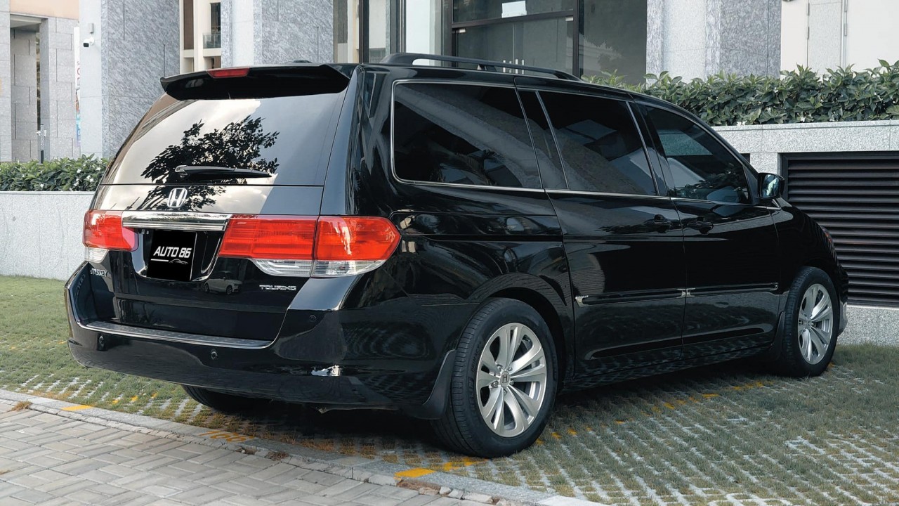 Honda Odyssey Touring 14 năm tuổi có giá chưa tới 600 triệu đồng Honda Odyssey Touring 14 năm tuổi có giá chưa tới 600 triệu đồng
