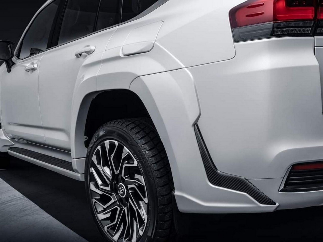 Toyota Land Cruiser 2022 độ
