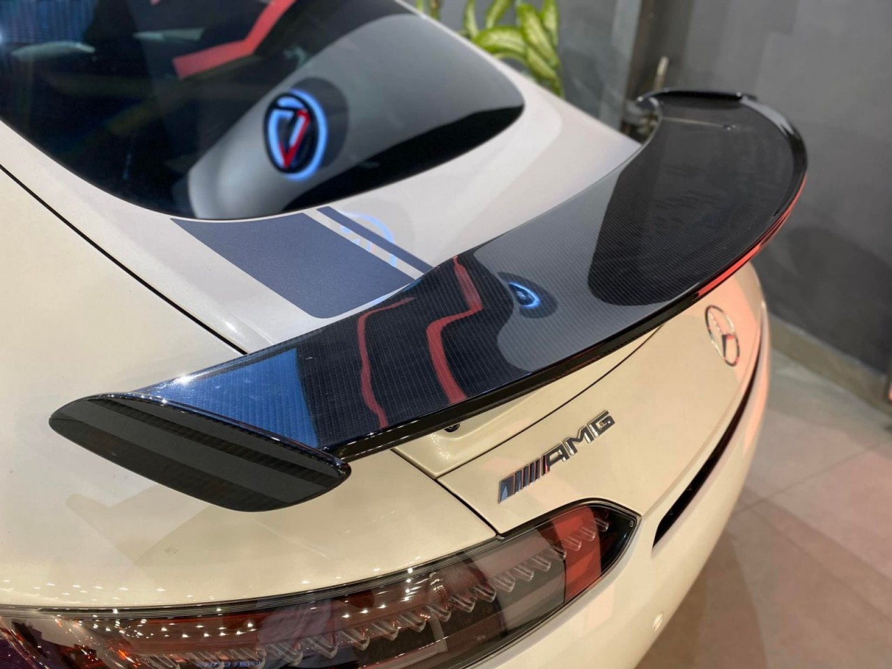 Cận cảnh Mercedes-AMG GT R Pro thứ 2 tại Việt Nam Cận cảnh Mercedes-AMG GT R Pro thứ 2 tại Việt Nam
