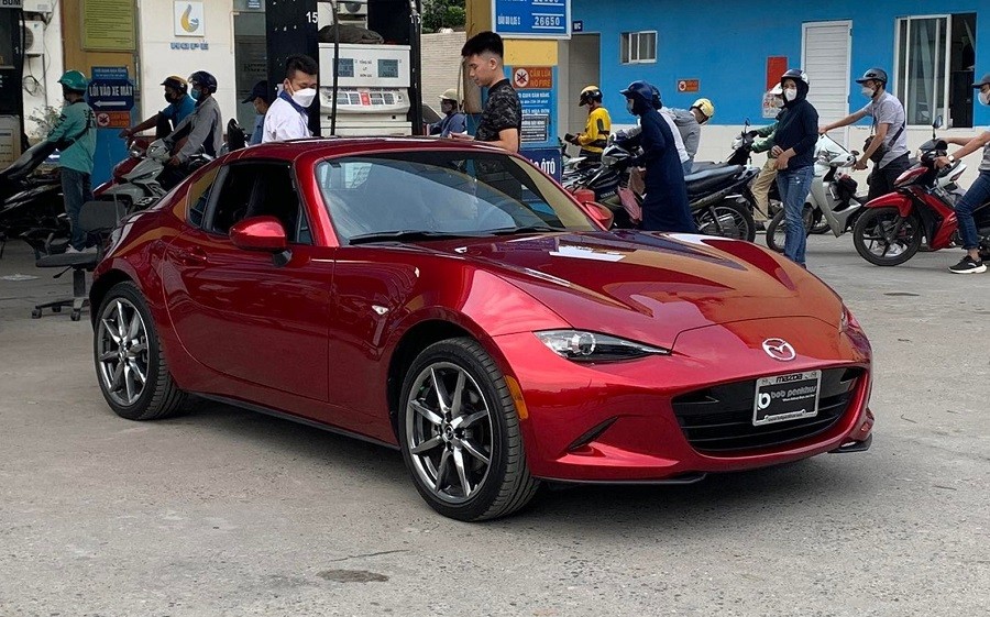 Xe thể thao Mazda MX-5 RF 2022 đầu tiên về Việt Nam Xe thể thao Mazda MX-5 RF 2022 đầu tiên về Việt Nam