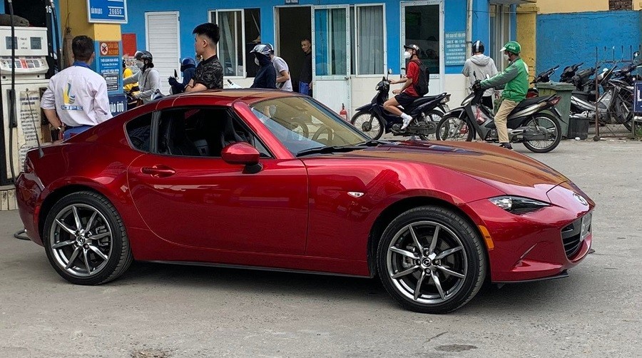 Xe thể thao Mazda MX-5 RF 2022 đầu tiên về Việt Nam Xe thể thao Mazda MX-5 RF 2022 đầu tiên về Việt Nam