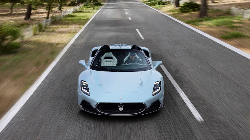Maserati giới thiệu MC20 phiên bản mui trần, công suất 621 mã lực