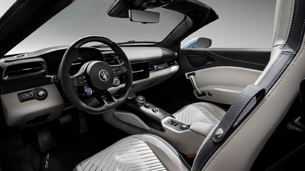 Maserati giới thiệu MC20 phiên bản mui trần, công suất 621 mã lực