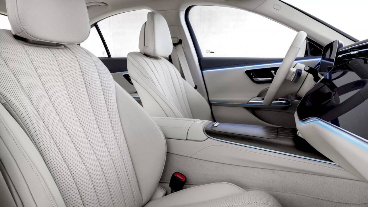 Cận cảnh Mercedes-Benz E-Class 2024 thế hệ mới ra mắt Cận cảnh Mercedes-Benz E-Class 2024 thế hệ mới ra mắt