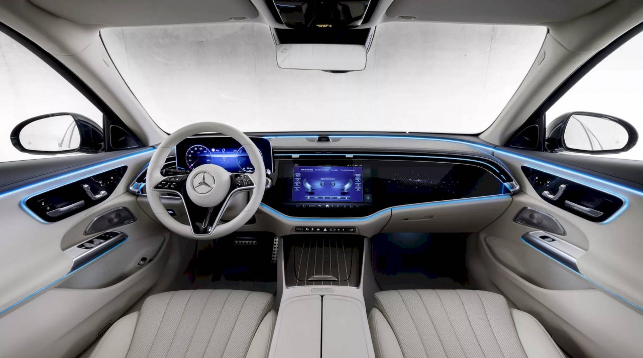 Cận cảnh Mercedes-Benz E-Class 2024 thế hệ mới ra mắt Cận cảnh Mercedes-Benz E-Class 2024 thế hệ mới ra mắt