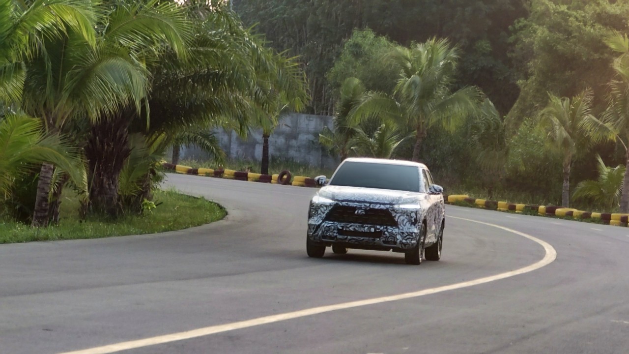 Bắt gặp Mitsubishi XFC chạy thử ở Việt Nam, ngày ra mắt không còn xa Bắt gặp Mitsubishi XFC chạy thử ở Việt Nam, ngày ra mắt không còn xa