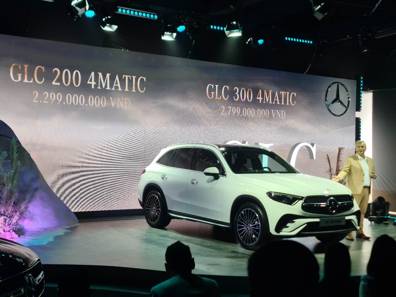 Mercedes-Benz GLC thế hệ mới ra mắt, thêm công nghệ giá tăng 160 triệu đồng Mercedes-Benz GLC thế hệ mới ra mắt, thêm công nghệ giá tăng 160 triệu đồng