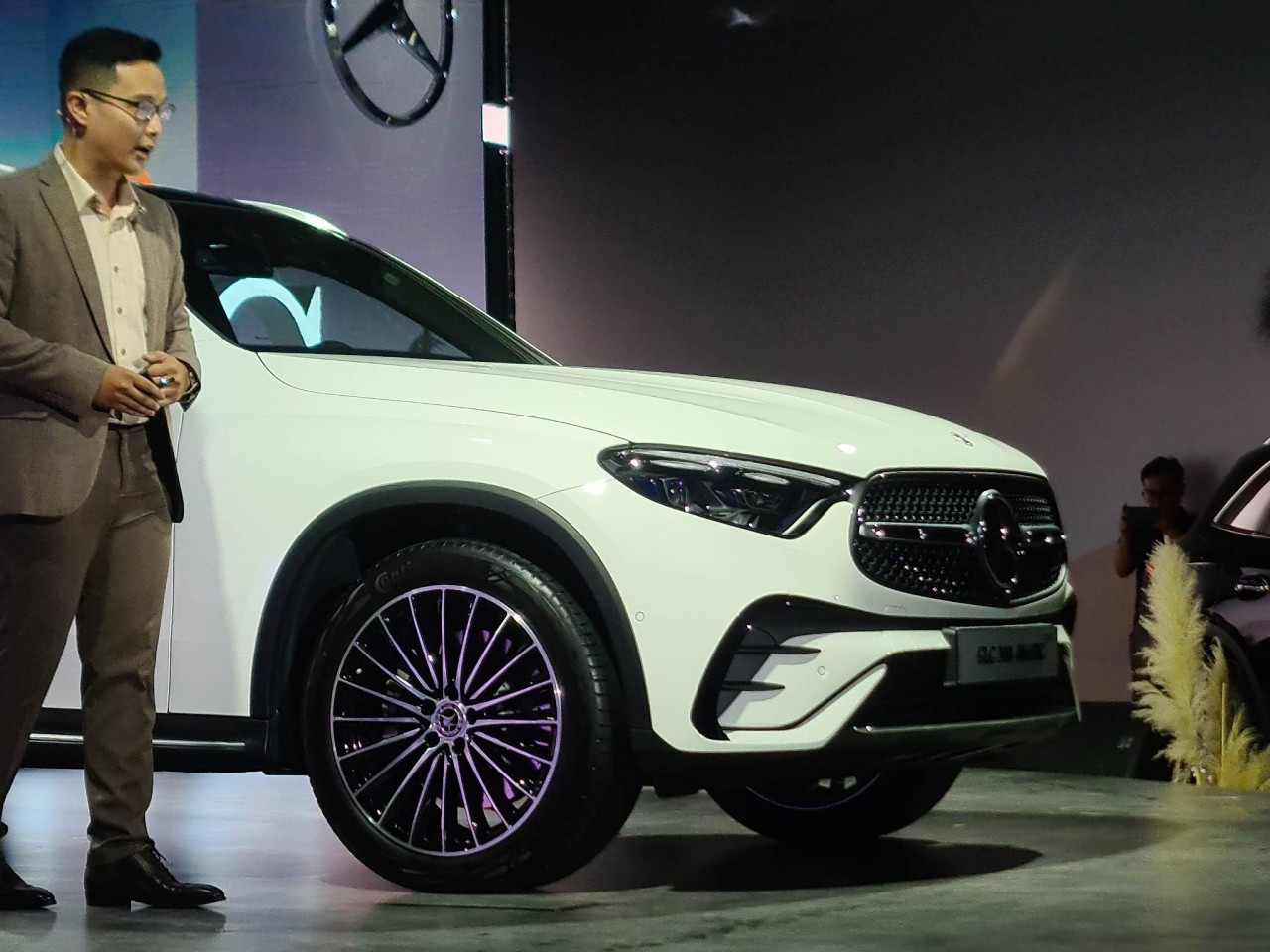 Mercedes-Benz GLC thế hệ mới ra mắt, thêm công nghệ giá tăng 160 triệu đồng Mercedes-Benz GLC thế hệ mới ra mắt, thêm công nghệ giá tăng 160 triệu đồng