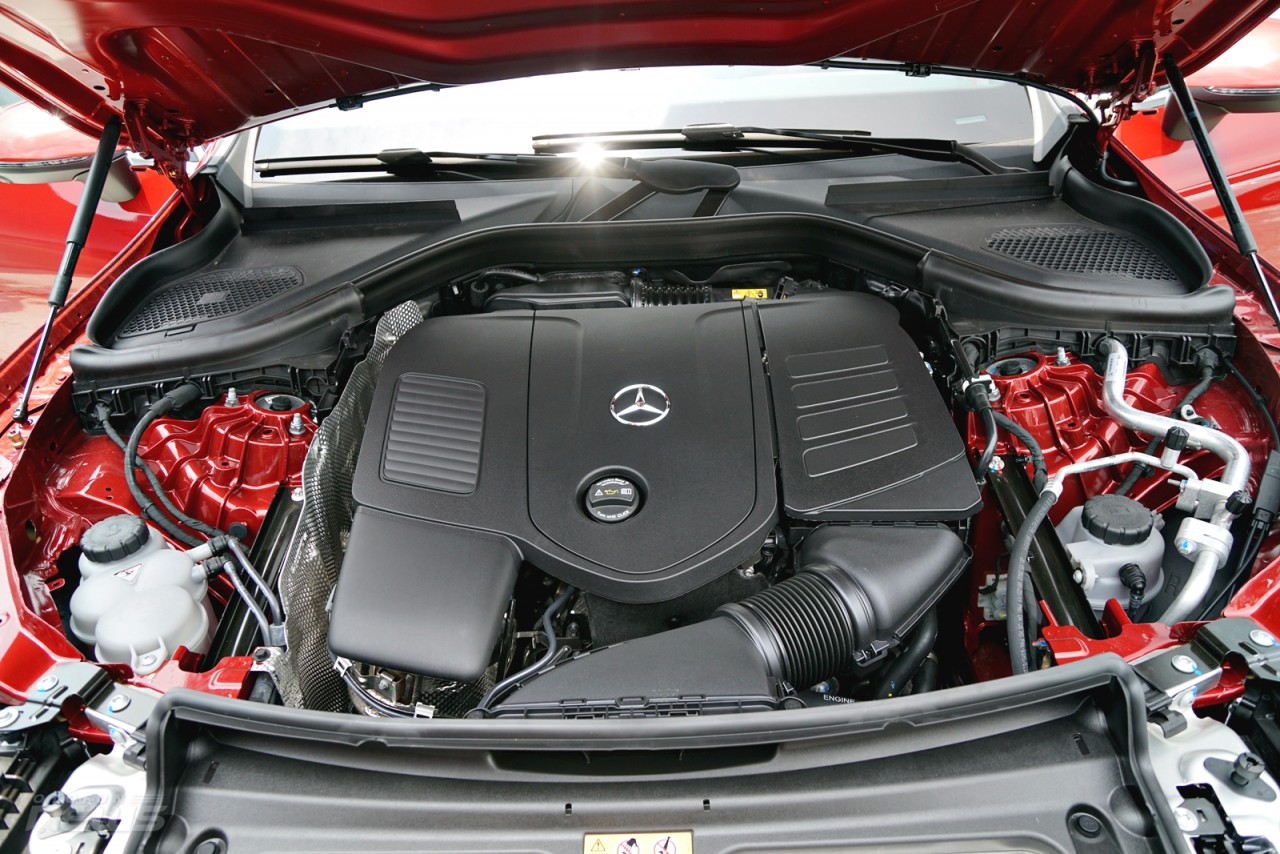 Cận cảnh Mercedes-Benz GLC 300 4MATIC giá 2,8 tỷ đồng Cận cảnh Mercedes-Benz GLC 300 4MATIC giá 2,8 tỷ đồng