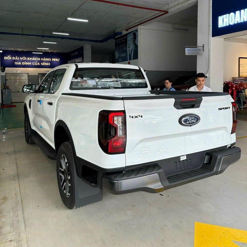 Ford Ranger Sport về đại lý, giá từ 864 triệu đồng Ford Ranger Sport về đại lý, giá từ 864 triệu đồng