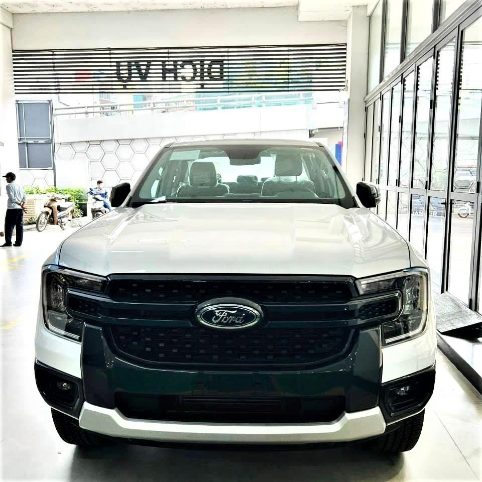 Ford Ranger Sport về đại lý, giá từ 864 triệu đồng Ford Ranger Sport về đại lý, giá từ 864 triệu đồng