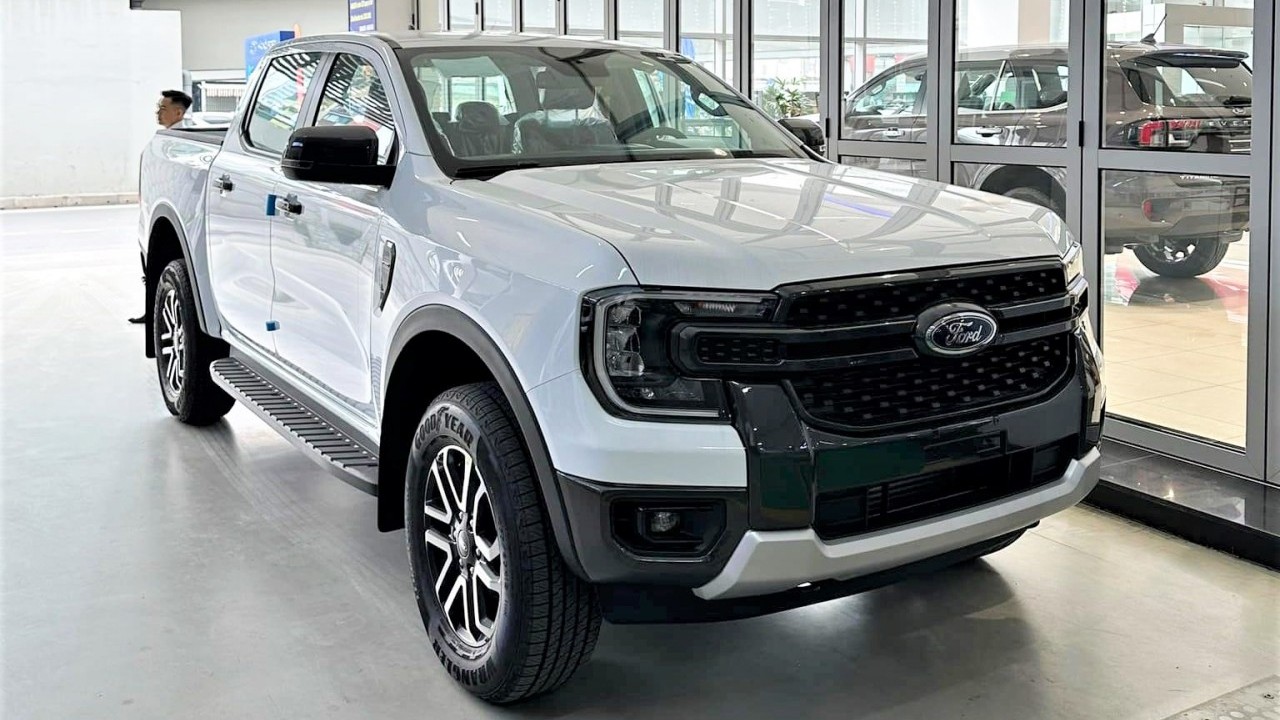 Ford Ranger Sport về đại lý, giá từ 864 triệu đồng