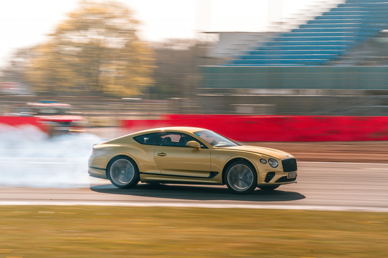 Triệu hồi xe Bentley Continental GT tại Việt Nam vì lỗi hệ thống bơm nước Triệu hồi xe Bentley Continental GT tại Việt Nam vì lỗi hệ thống bơm nước