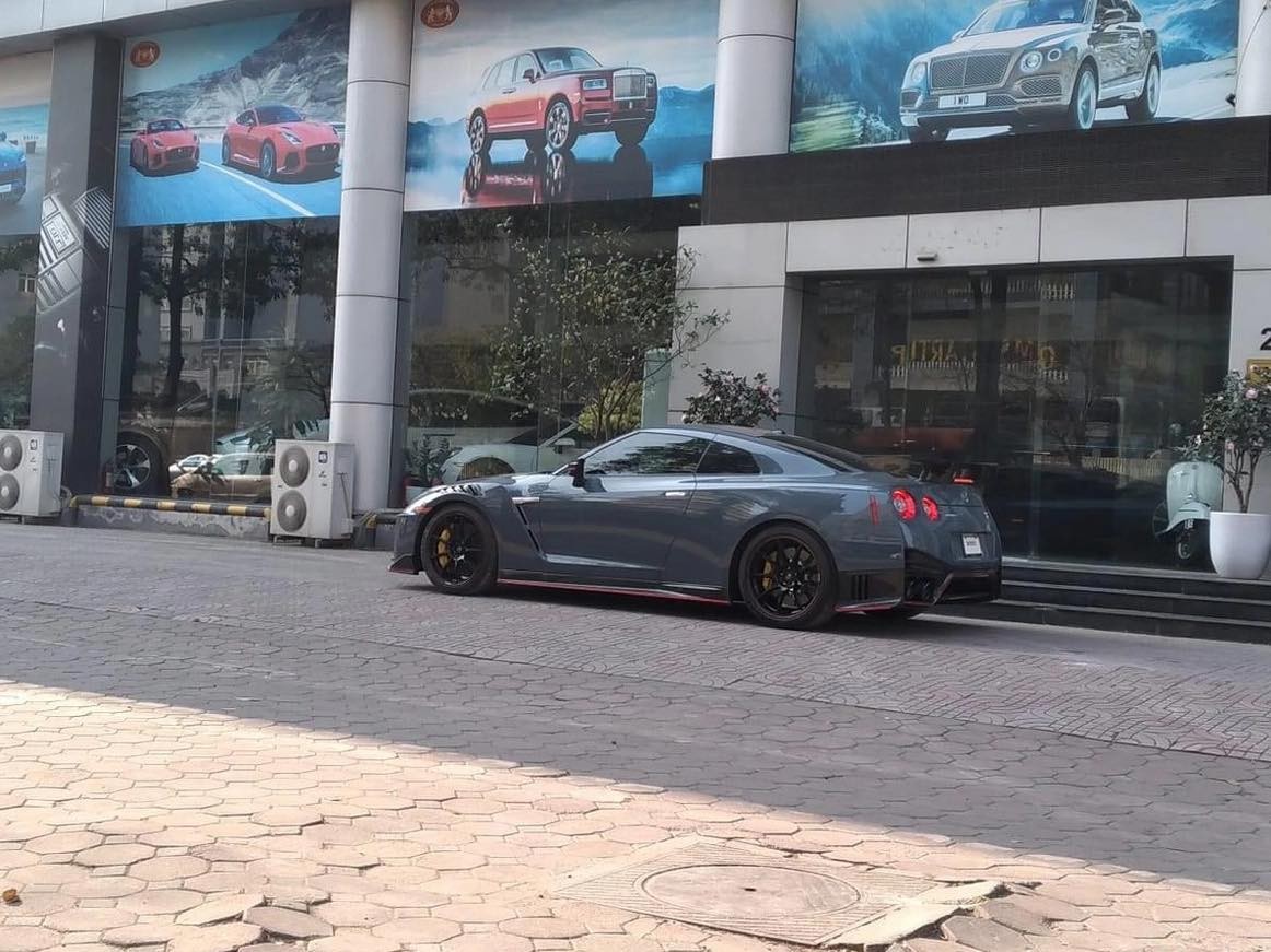 Nissan GT-R Nismo đầu tiên về Việt Nam Nissan GT-R Nismo đầu tiên về Việt Nam