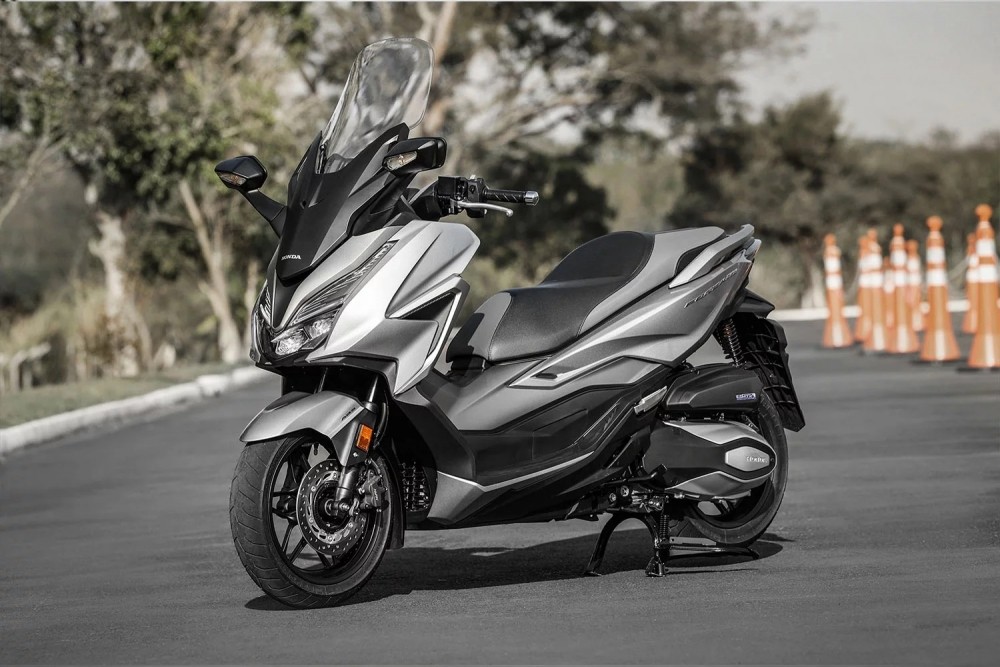 Honda Forza 350 sắp được bán chính hãng tại Việt Nam Honda Forza 350 sắp được bán chính hãng tại Việt Nam