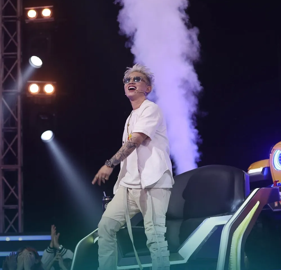 Điểm mặt dàn xe Jeep đồng hành cùng Rap Việt mùa 3 Điểm mặt dàn xe Jeep đồng hành cùng Rap Việt mùa 3