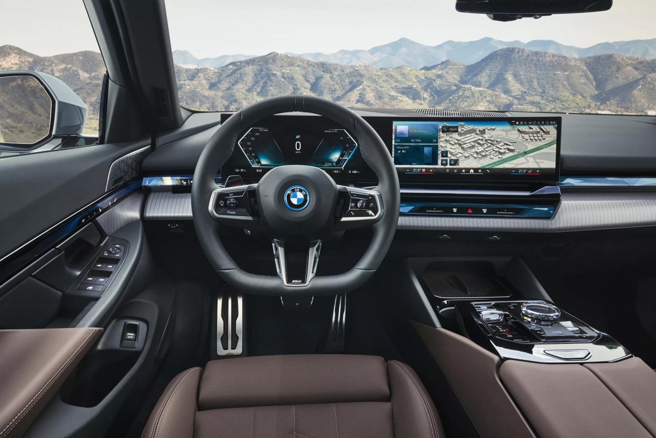 BMW 5-Series 2024: Đột phá về công nghệ
