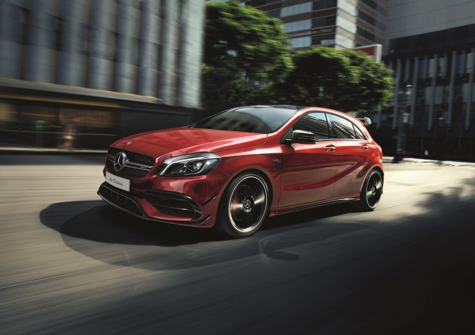 Mercedes-Benz Vietnam Star khuyến mãi lớn trong tháng 6 mercedes benz vietnam star khuyen mai lon trong thang 6
