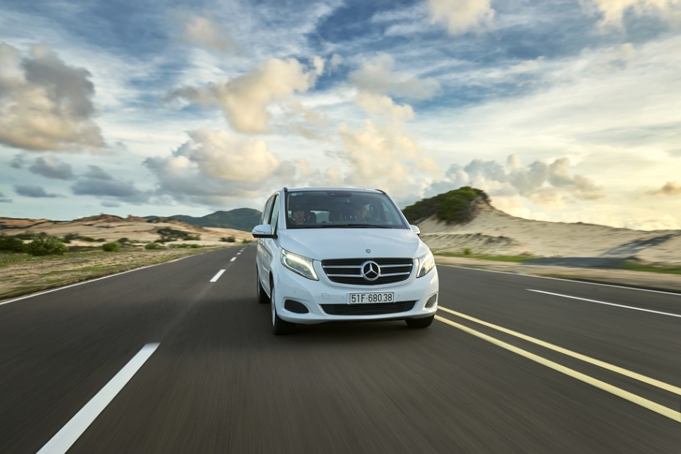 Mercedes-Benz Vietnam Star khuyến mãi lớn trong tháng 6 mercedes benz vietnam star khuyen mai lon trong thang 6
