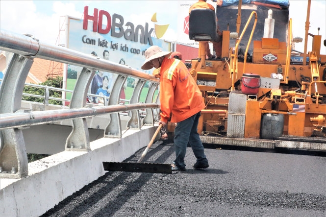 TP Hồ Chí Minh: Thông xe cầu vượt cửa ngõ sân bay Tân Sơn Nhất vào ngày 3/7 tp ho chi minh thong xe cau vuot cua ngo san bay tan son nhat vao ngay 37