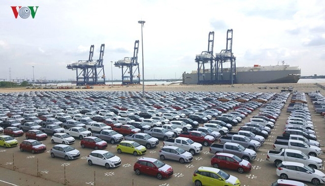 can canh lo xe toyota va mitsubishi huong thue 0 ve viet nam