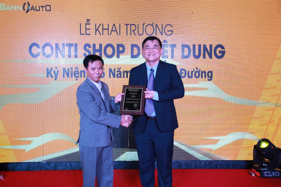 Khai trương trung tâm chăm sóc lốp Continental lớn nhất miền Bắc trung tam cham soc lop continental lon nhat mien bac di vao hoat dong