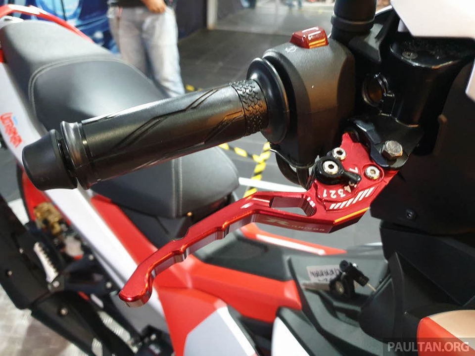 Yamaha Exciter 150 “siêu nhân điện quang” có giá hơn 70 triệu đồng yamaha exciter 150 sieu nhan dien quang co gia hon 70 trieu dong