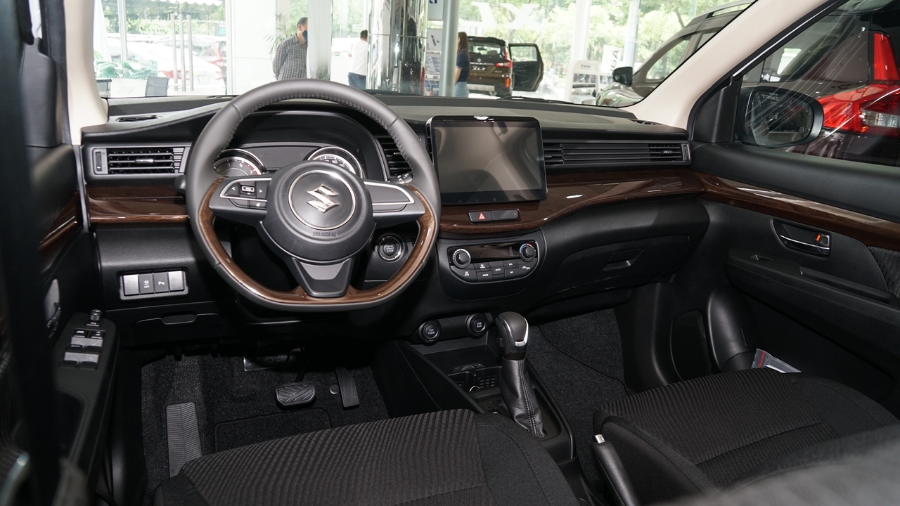 suzuki ertiga sport ke thach thuc dang gom trong phan khuc mpv
