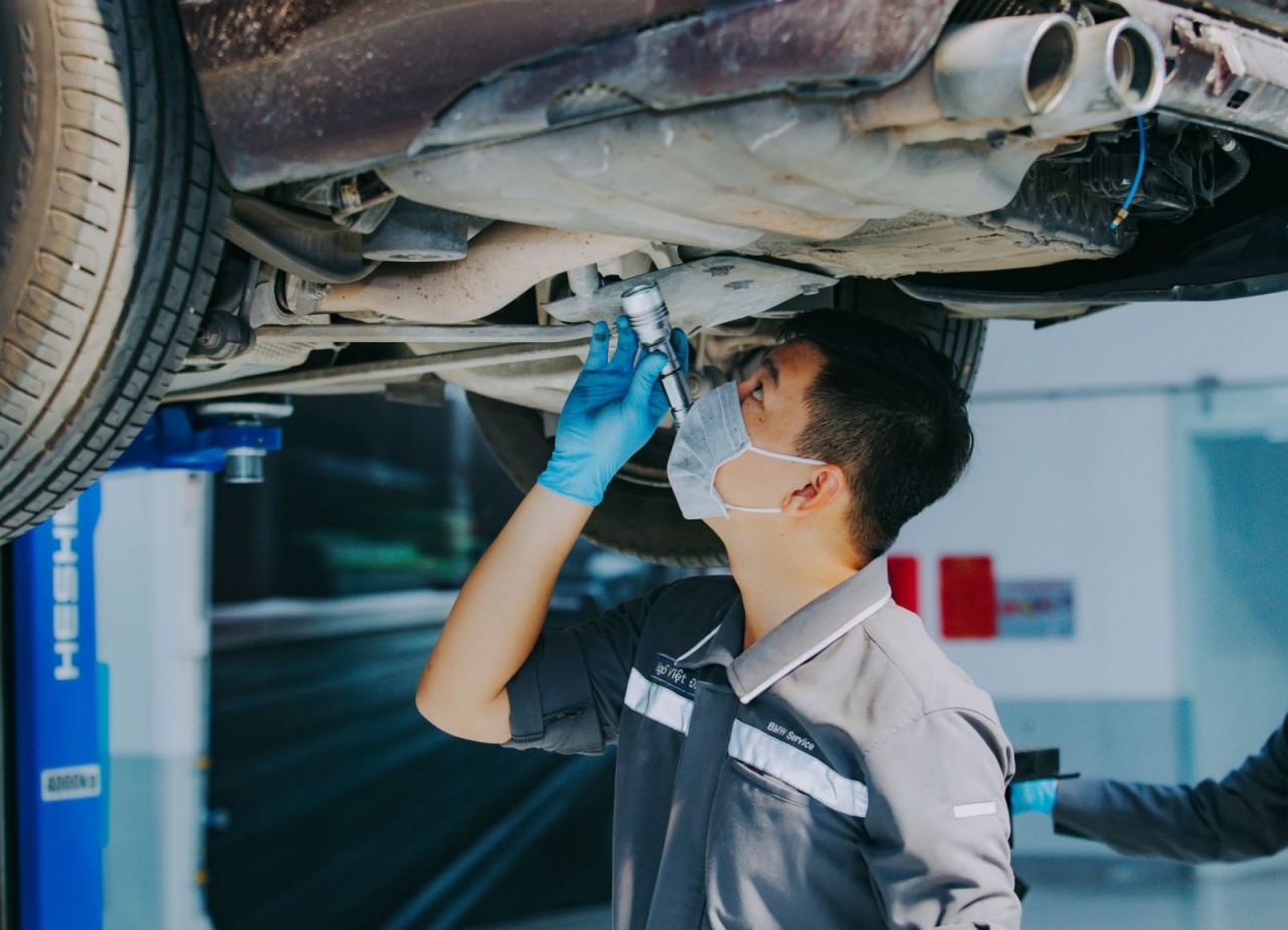 bmw tiep tuc bao duong luu dong toan quoc sau gian cach xa hoi