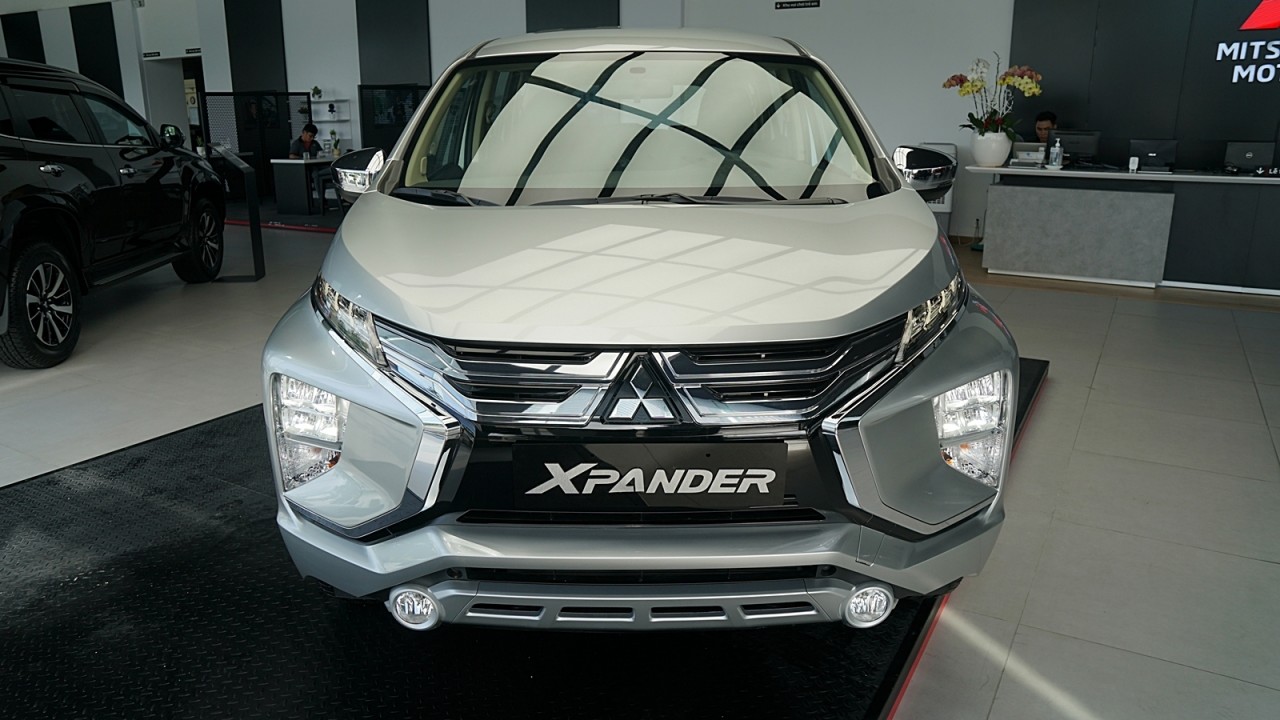 so sanh mitsubishi xpander va suzuki xl7