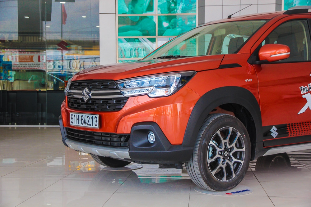 so sanh mitsubishi xpander va suzuki xl7