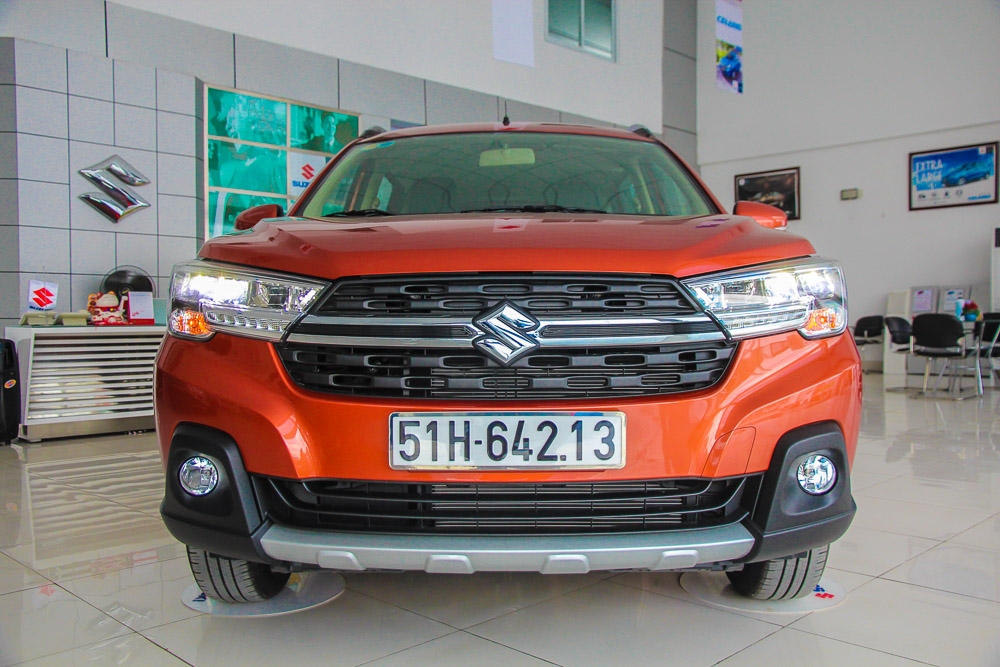 so sanh mitsubishi xpander va suzuki xl7