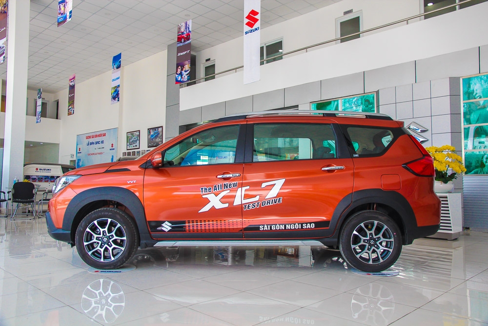 so sanh mitsubishi xpander va suzuki xl7