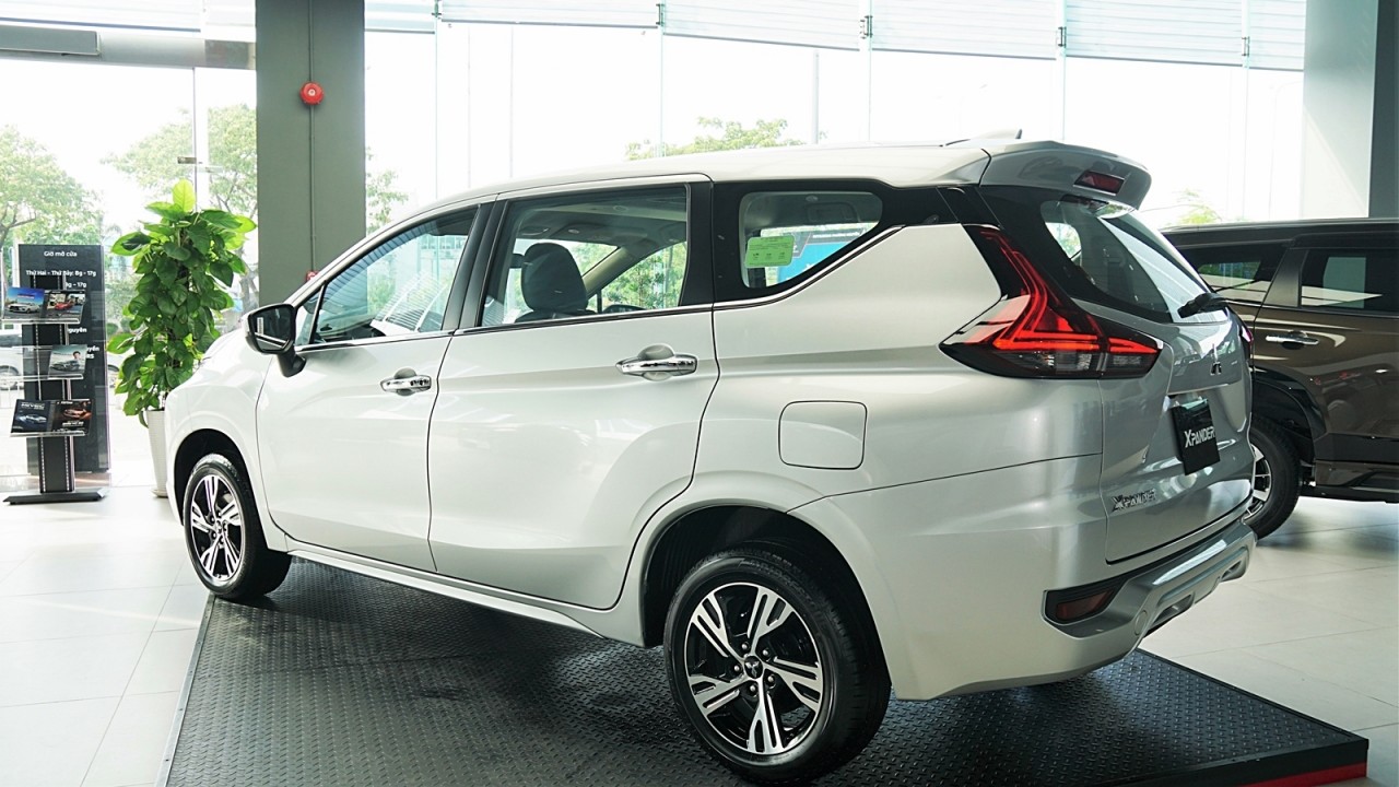 so sanh mitsubishi xpander va suzuki xl7
