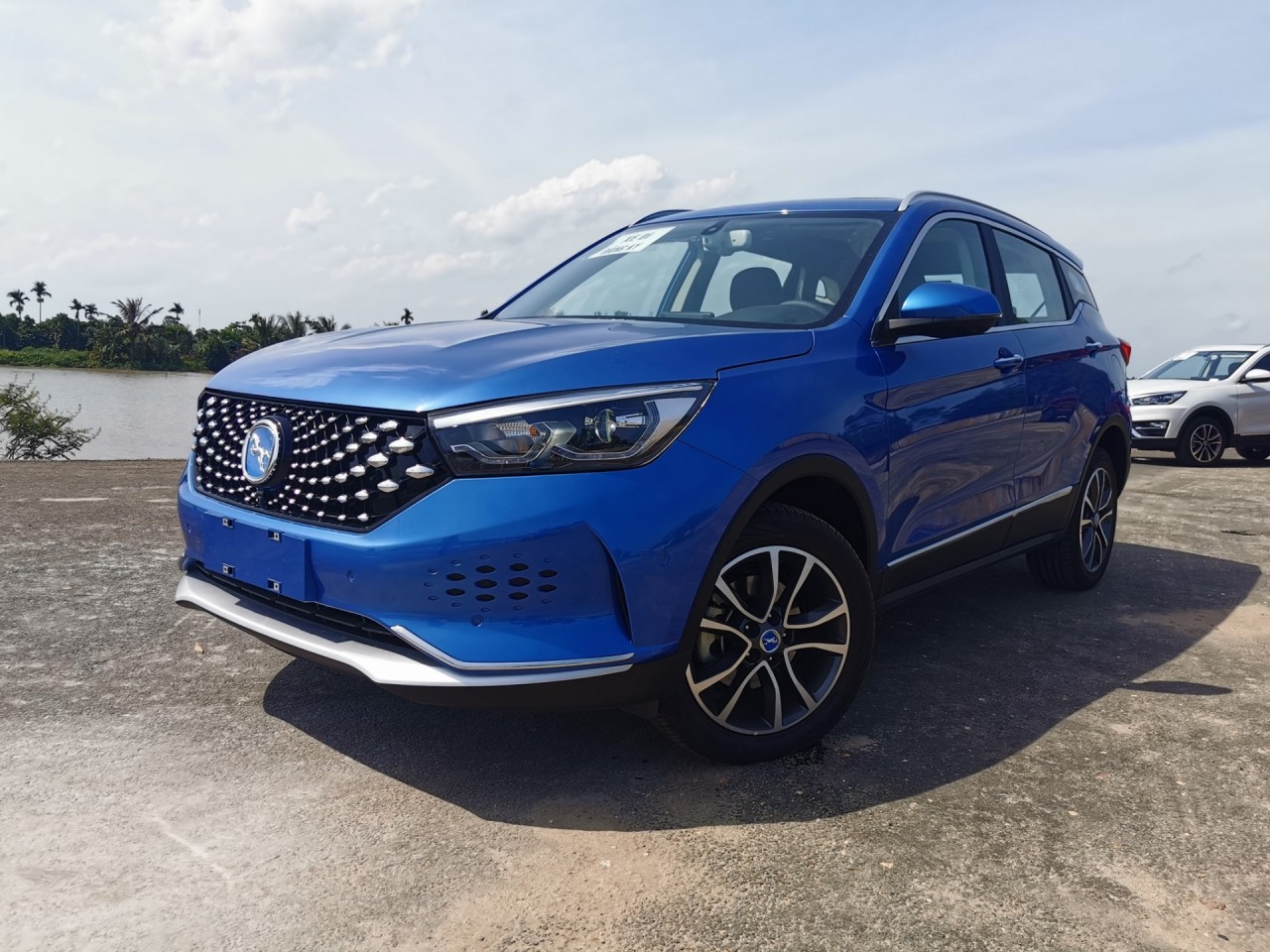 Xế điện Trung Quốc Hanteng X5 EV âm thầm có mặt tại Việt Nam xe dien trung quoc hanteng x5 ev am tham co mat tai viet nam