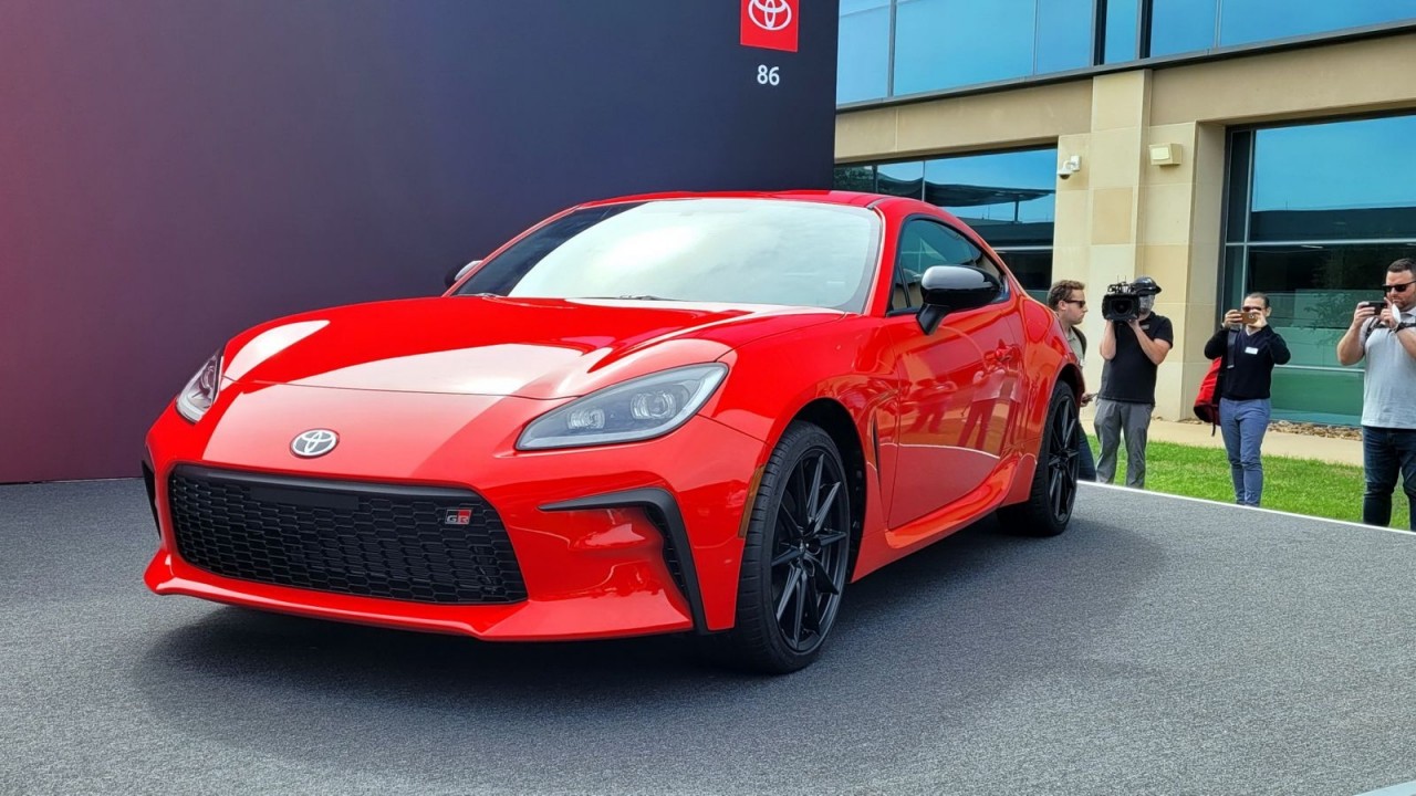 Toyota GR-86 2022 ra mắt với giá 30.000 USD Toyota GR-86 2022 ra mắt với giá 30.000 USD