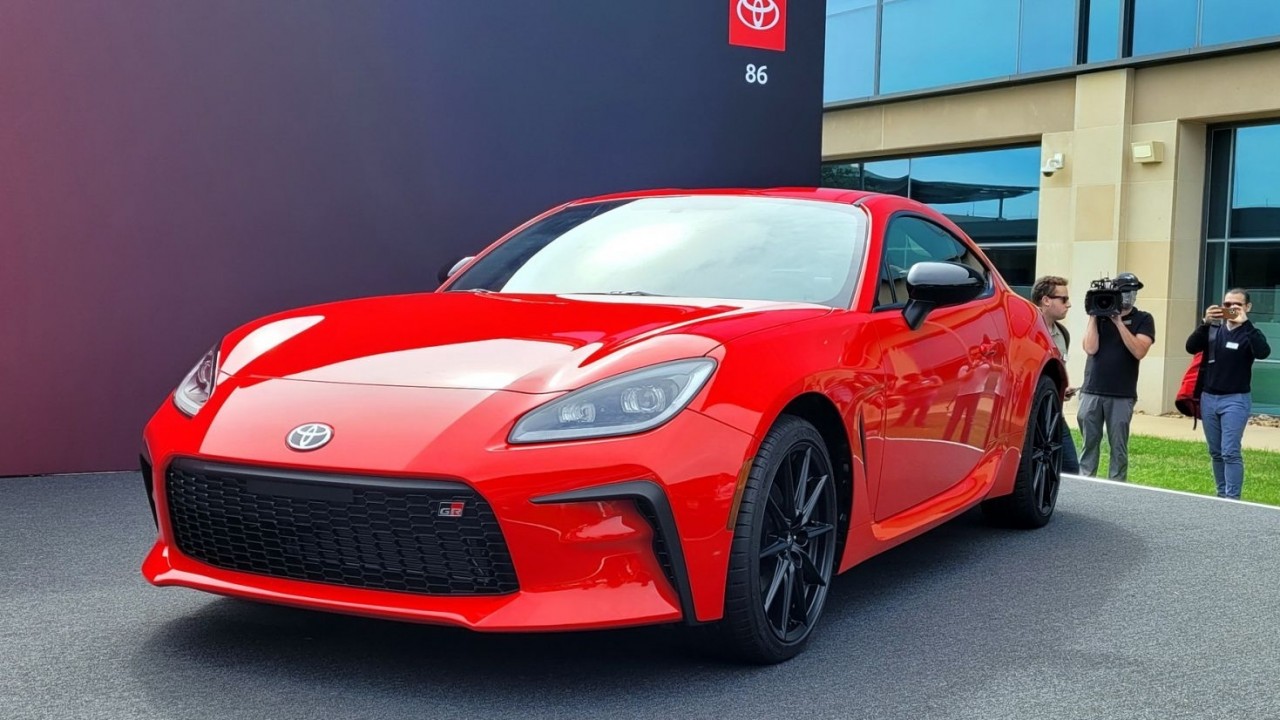 Toyota GR-86 2022 ra mắt với giá 30.000 USD