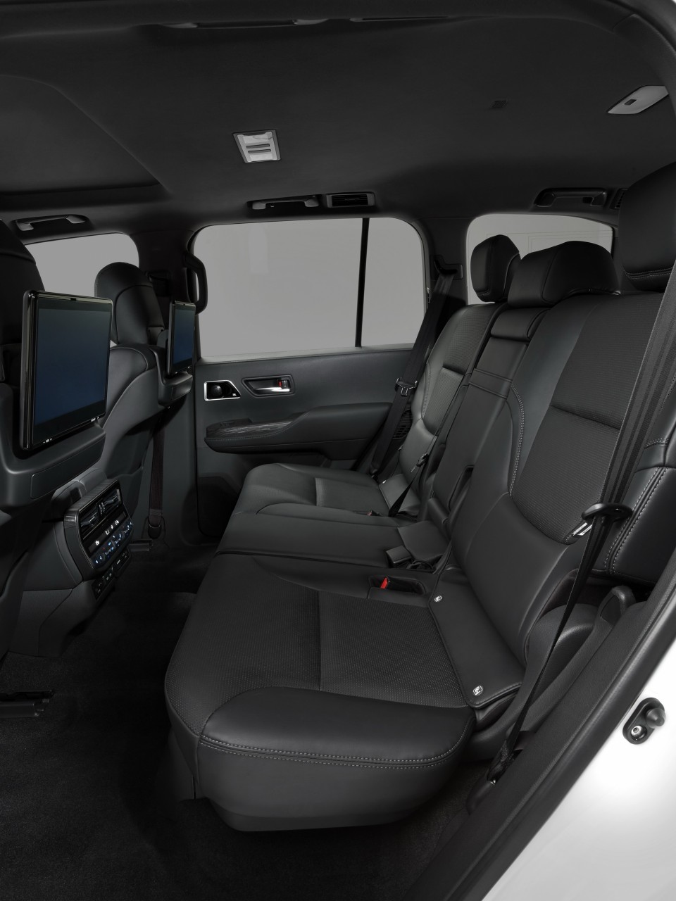 Toyota Land Cruiser 2022 chính thức trình làng, sớm về Việt Nam