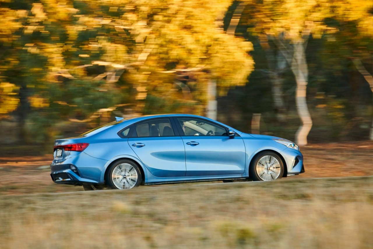 Kia Cerato 2022 ra mắt với 4 phiên bản, chờ ngày về Việt Nam Kia Cerato 2022 ra mắt với 4 phiên bản, chờ ngày về Việt Nam
