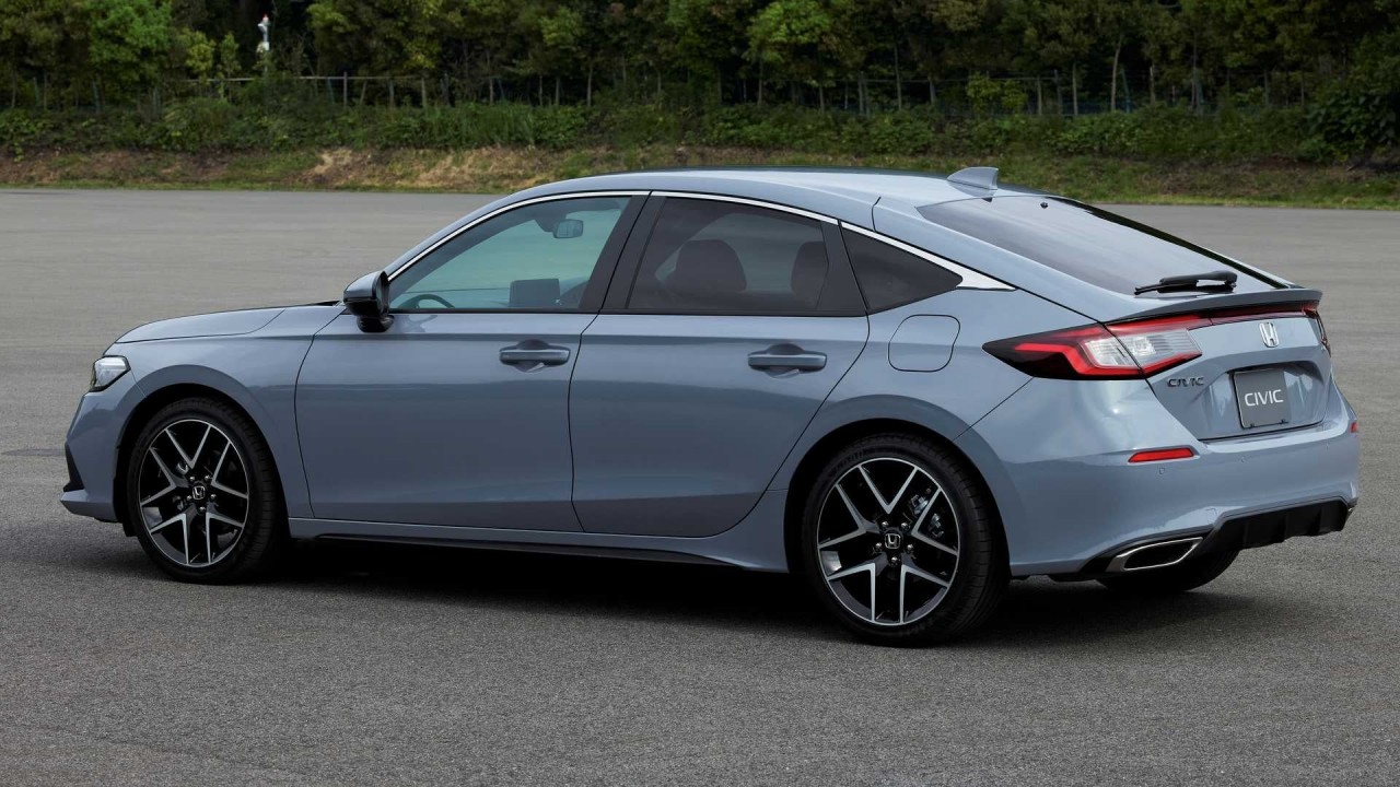 Honda Civic Hatchback 2022 ra mắt, có thêm hộp số sàn
