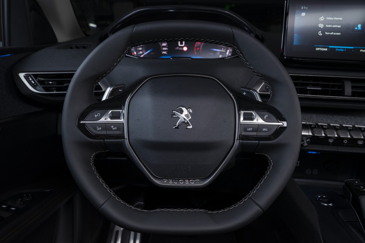 Cận cảnh Peugeot 3008 2021 vừa được ra mắt, giá chỉ từ 1,009 tỷ đồng Cận cảnh Peugeot 3008 2021 vừa được ra mắt, giá chỉ từ 1,009 tỷ đồng