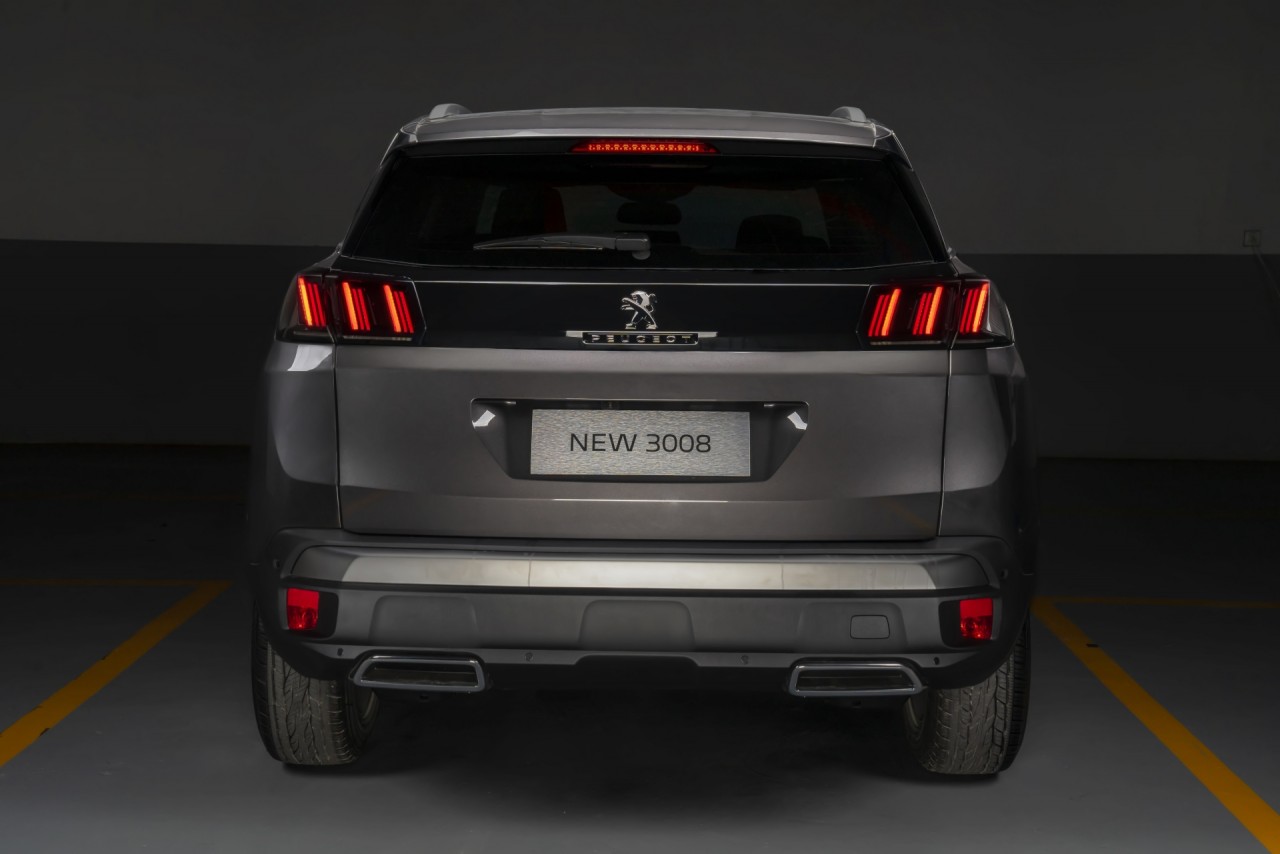 Cận cảnh Peugeot 3008 2021 vừa được ra mắt, giá chỉ từ 1,009 tỷ đồng Cận cảnh Peugeot 3008 2021 vừa được ra mắt, giá chỉ từ 1,009 tỷ đồng