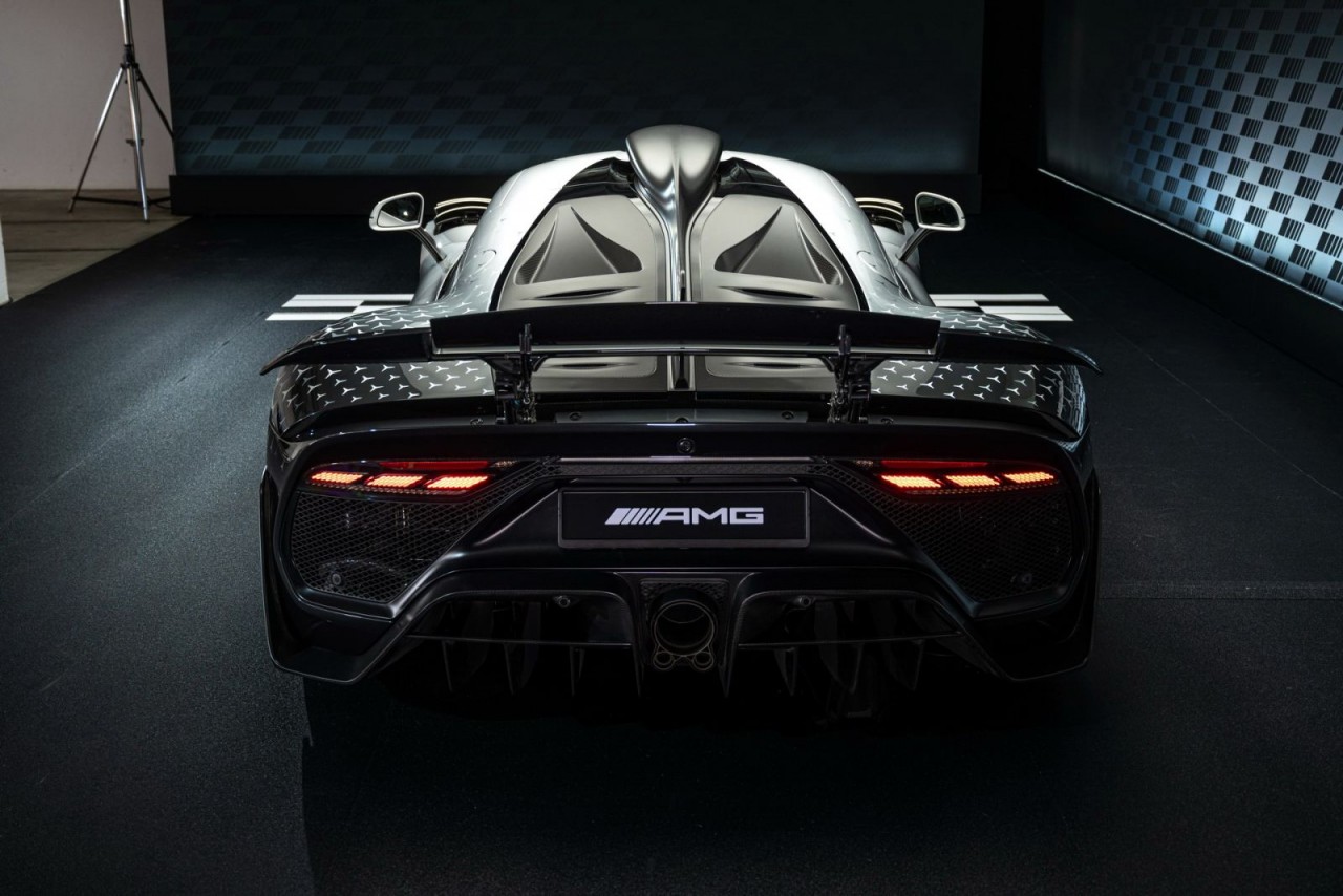 Mercedes-AMG ONE 2023 ra mắt, xe đua đường phố mạnh 1.049 mã lực