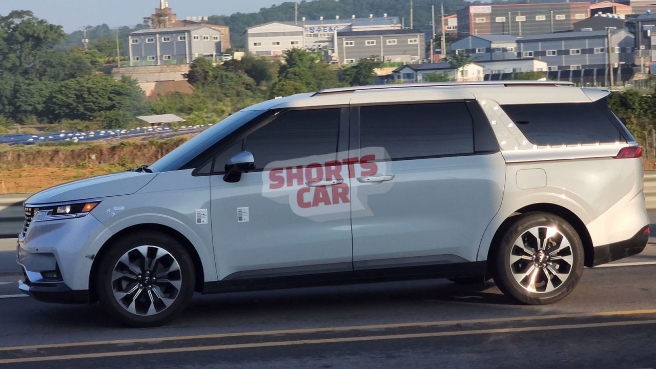 Bắt gặp Kia Carnival Hybrid trên đường chạy thử Bắt gặp Kia Carnival Hybrid trên đường chạy thử