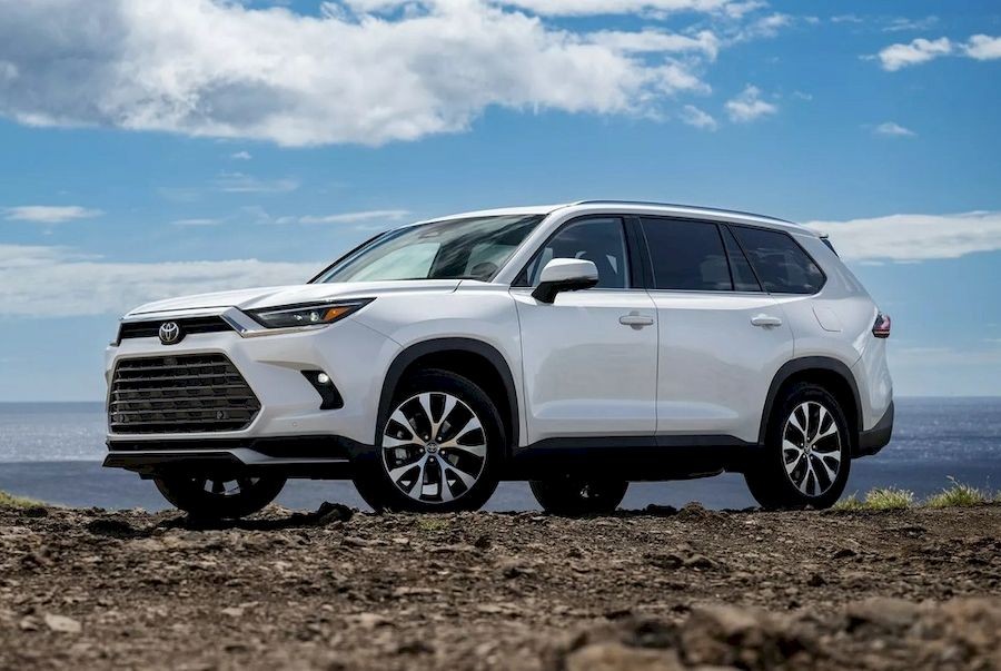 Toyota Grand Highlander 2024 có giá 43.000 USD