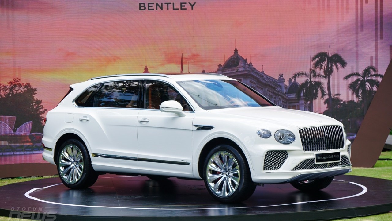 Xe siêu sang Bentley Bentayga EWB Azure 2023 ra mắt với giá gần 21 tỷ đồng