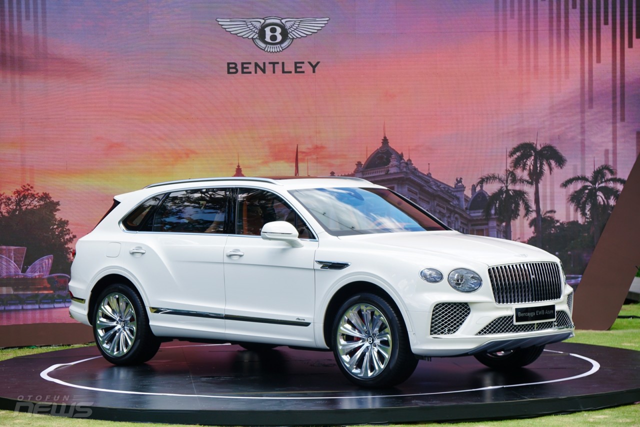 Xe siêu sang Bentley Bentayga EWB Azure 2023 ra mắt với giá gần 21 tỷ đồng Xe siêu sang Bentley Bentayga EWB Azure 2023 ra mắt với giá gần 21 tỷ đồng