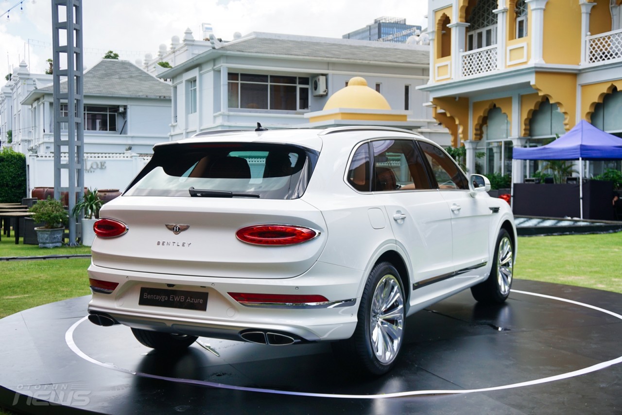Xe siêu sang Bentley Bentayga EWB Azure 2023 ra mắt với giá gần 21 tỷ đồng Xe siêu sang Bentley Bentayga EWB Azure 2023 ra mắt với giá gần 21 tỷ đồng